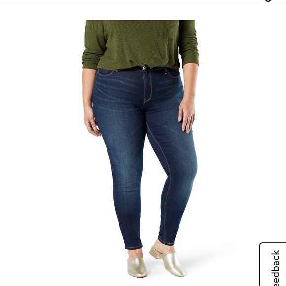 Signature Levi Strauss Mid Rise Slim 